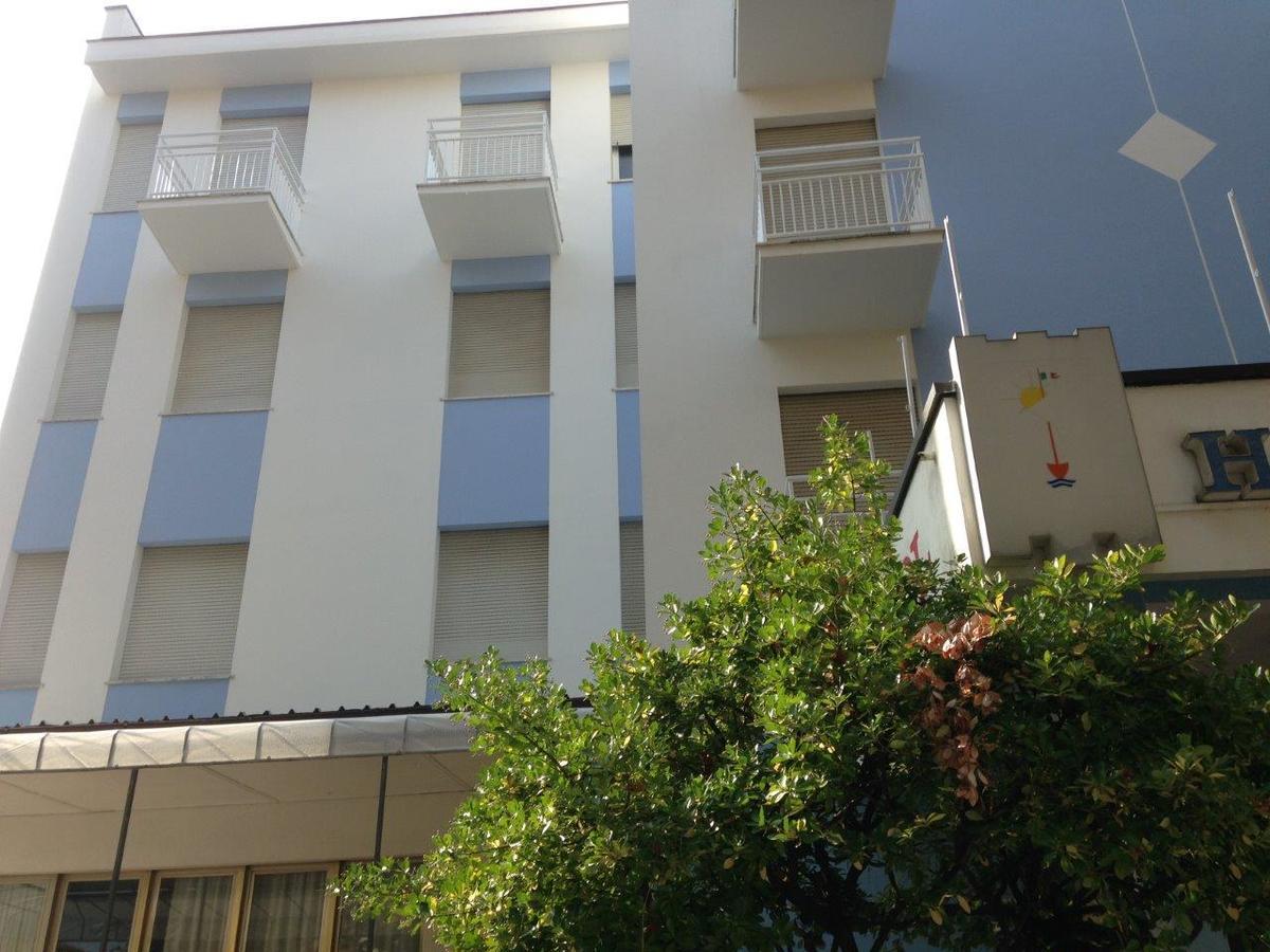 Hotel Carol Cesenatico Εξωτερικό φωτογραφία